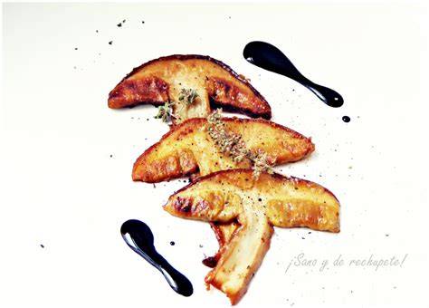 Boletus flambeados con coñac y chalotas