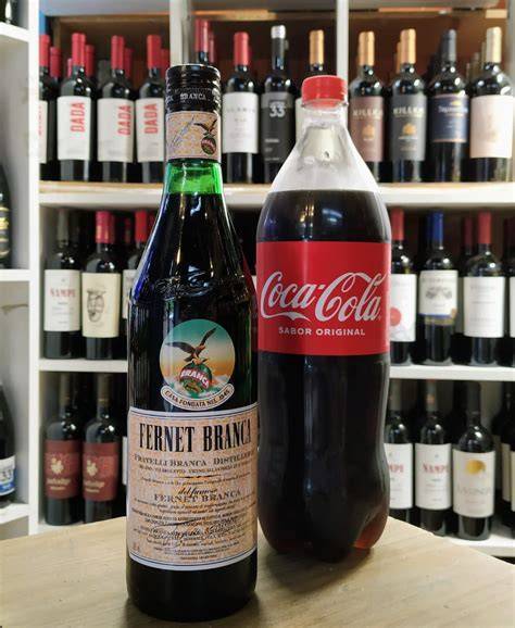 Vino tinto y fernet con Coca Cola para asado