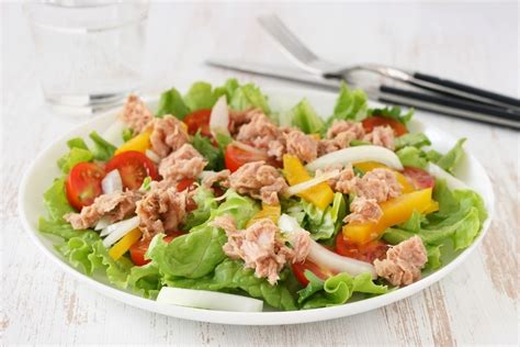 Ensalada de atún fresca con vegetales