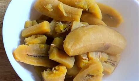 Plátano hervido como alternativa saludable