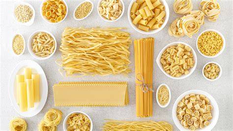 Variedad de pastas frescas y secas