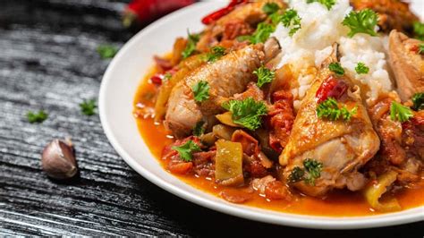 Pavo al chilindrón con acompañamientos
