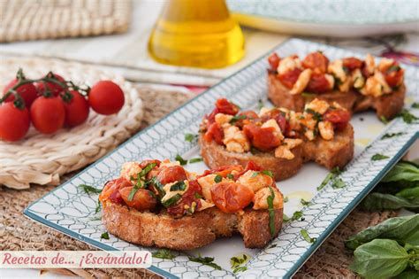 Tomates cherry asados con pan rallado y albahaca fresca