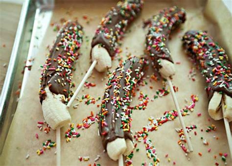 Plátanos cubiertos de chocolate