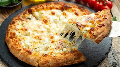Diferentes tipos de quesos para pizza
