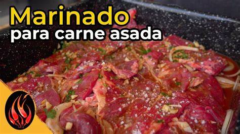 Corte de carne de falda listo para ser marinado para carne asada