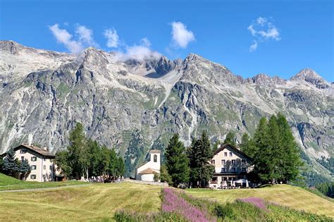 Paisaje del cantón de Grisones, Suiza