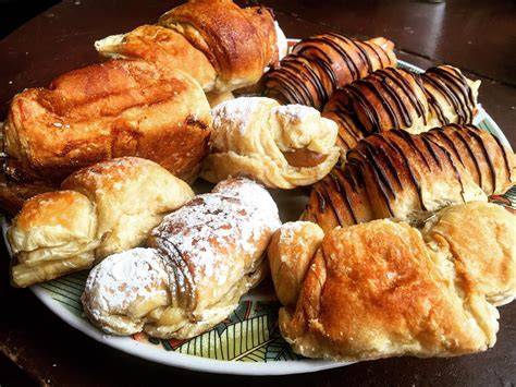 Variedad de facturas argentinas
