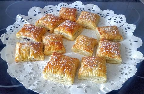 Bocaditos de hojaldre y crema de cacao