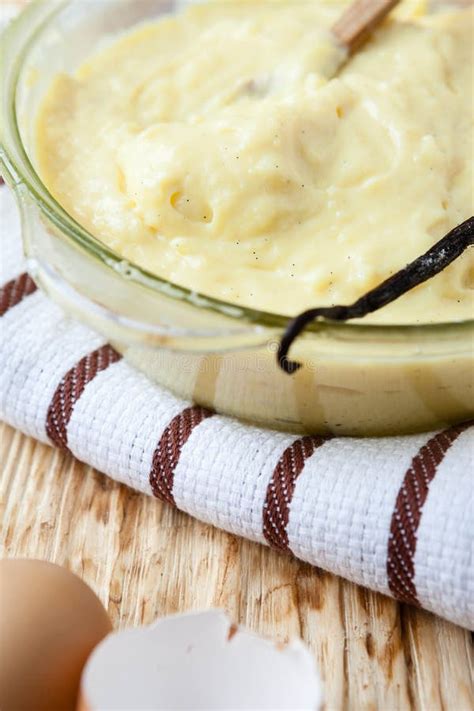 Natillas preparándose en un cazo