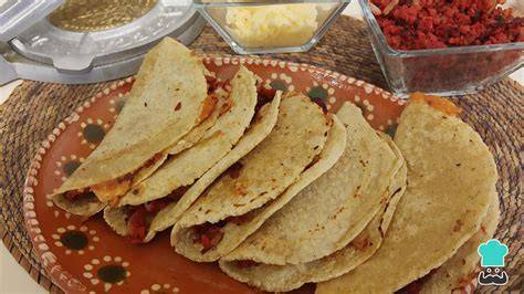 Quesadillas tradicionales de maíz recién hechas