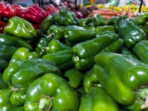 Pimientos verdes frescos