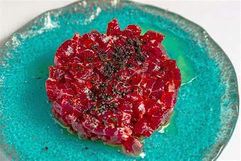 Plato gourmet de Atún Rojo de Almadraba de Conil