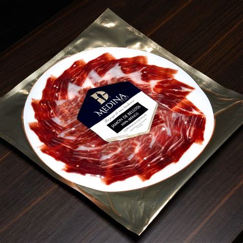Jamón de bellota ibérico cortado a cuchillo