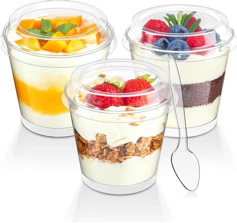 Vasos de plástico para postres con cucharas