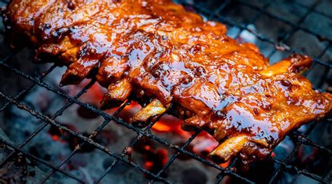 Técnicas de sellado y cocción en barbacoa