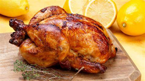 Pollo asado entero en rejilla con guarnición