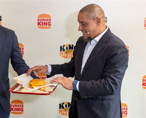 Roberto Carlos en el evento de Burger King con Pelotazos