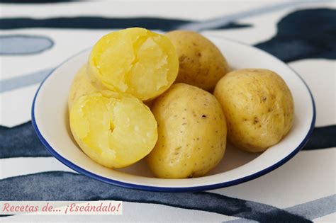 Patatas cocidas en agua