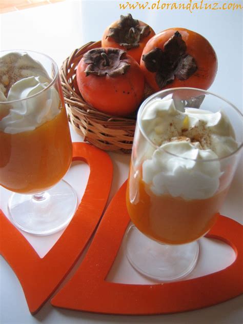 Copas de mousse de caqui decoradas