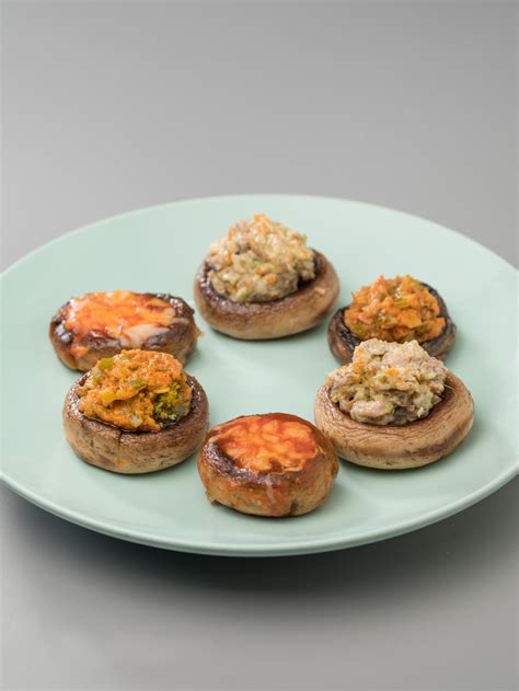 Champiñones rellenos preparados