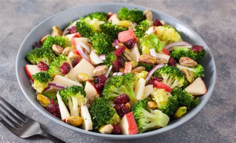 Tabla nutricional aproximada de la ensalada de brócoli, manzana y nueces