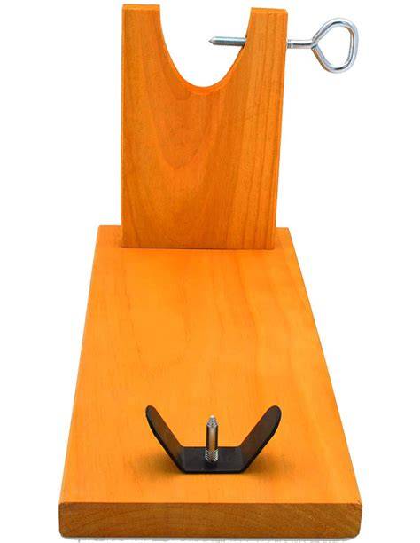 Tabla jamonera de madera con jamón