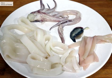 Calamares frescos listos para cocinar