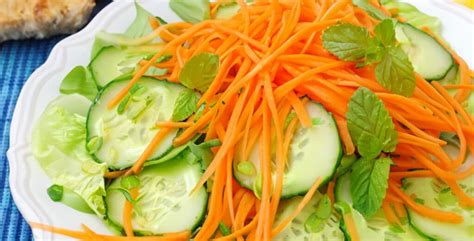 Ingredientes para ensalada de remolacha, pepino y zanahoria