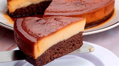 Torta imposible o chocoflan listo para servir