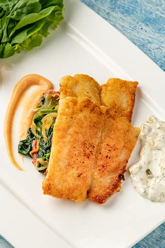 Panga frito con verduras
