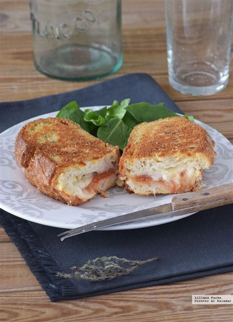 Bocadillo crujiente de mozzarella con dulce de membrillo