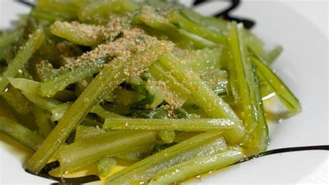 Plato final de borrajas salteadas con almendras