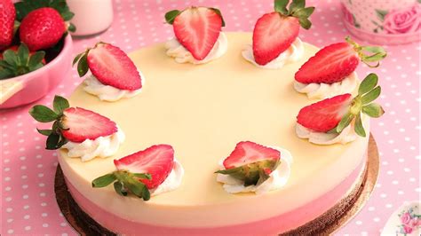 Tarta de fresas y chocolate blanco