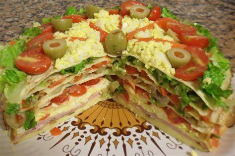 Torre de panqueques salada