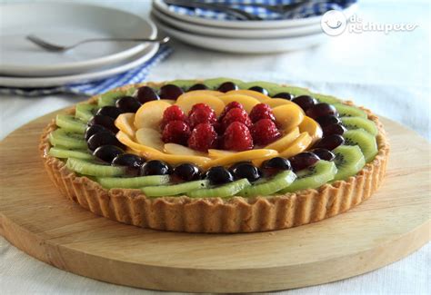 Tarta de frutas decorada