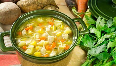 Ingredientes frescos para la sopa de arracacha