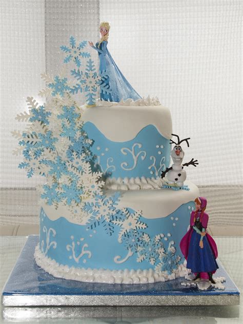 Pastel de cumpleaños de Frozen con detalles de brillantina