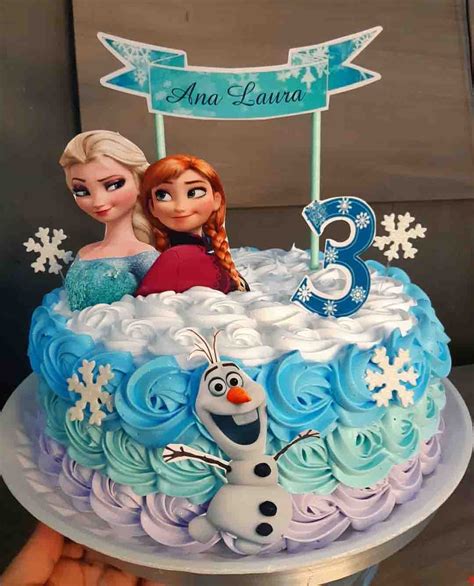 Torta de Frozen con diseño de montañas nevadas