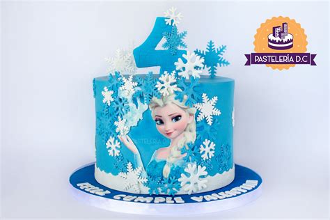 Torta de Frozen 2 con temática del Mar Oscuro