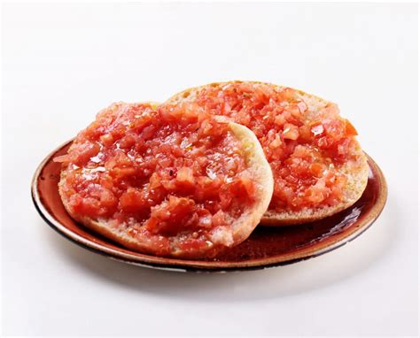 Mollete antequerano con tomate