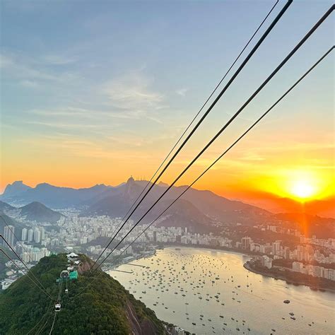 Vista desde la cima del Pan de Azúcar al atardecer