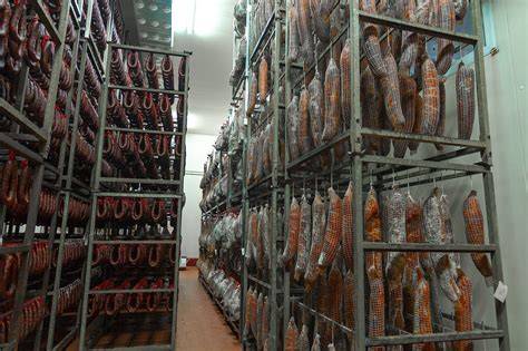 Instalaciones modernas de elaboración de embutidos