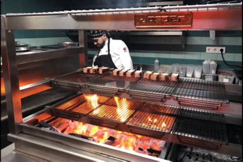 Horno Josper en funcionamiento