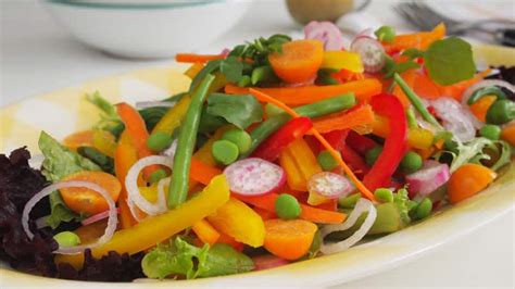 Preparación de verduras para ensalada