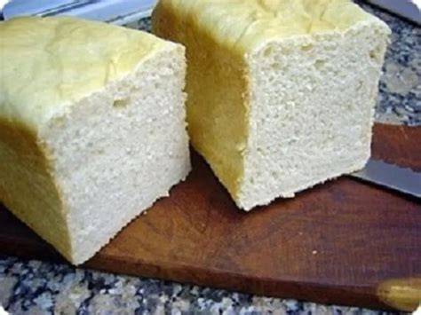 Pan de miga casero listo para cortar