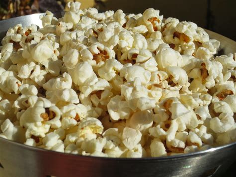 Olla GM con ingredientes para palomitas