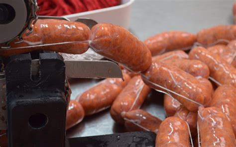 Proceso de elaboración de embutido de pescado moderno