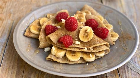 Panqueques de avena con frutas frescas