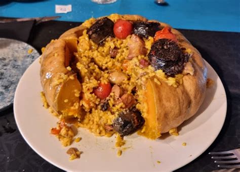 Arroz al Horno en Calabaza de Halloween